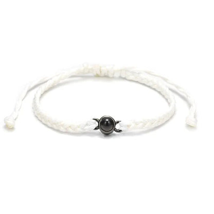 צמיד עם תמונה בפנים