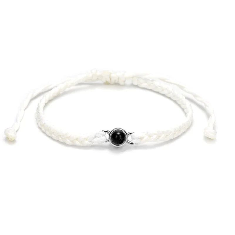 צמיד עם תמונה בפנים